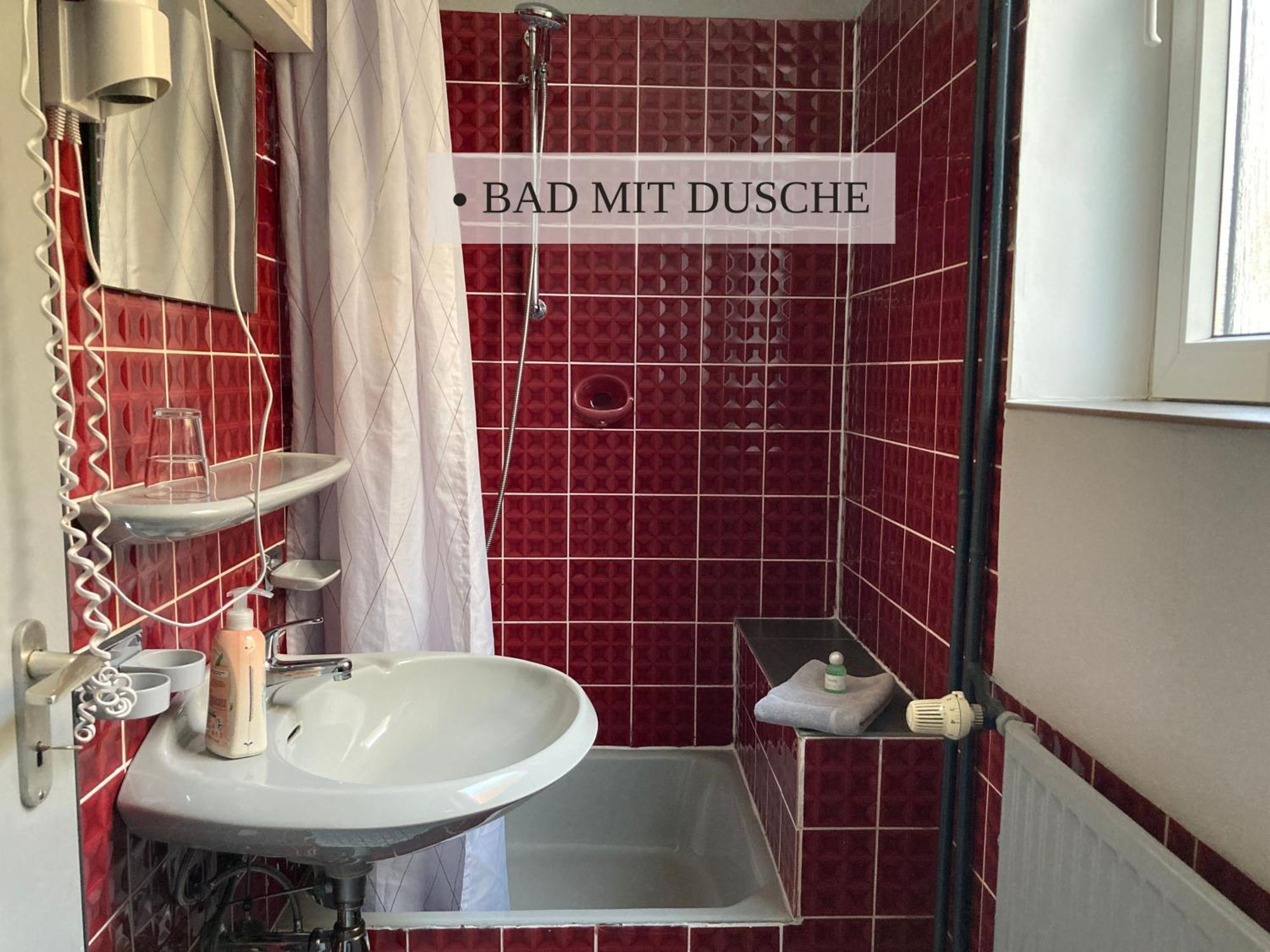 Haus Krabbe Apartments, Zentral Gelegen Im Idyllischen Nordseeort Zwischen Bremerhaven Und Cuxhaven, Hunde Kostenfrei Willkommen, Hauseigene Kostenfreie Parkplaetze Wremen Kültér fotó